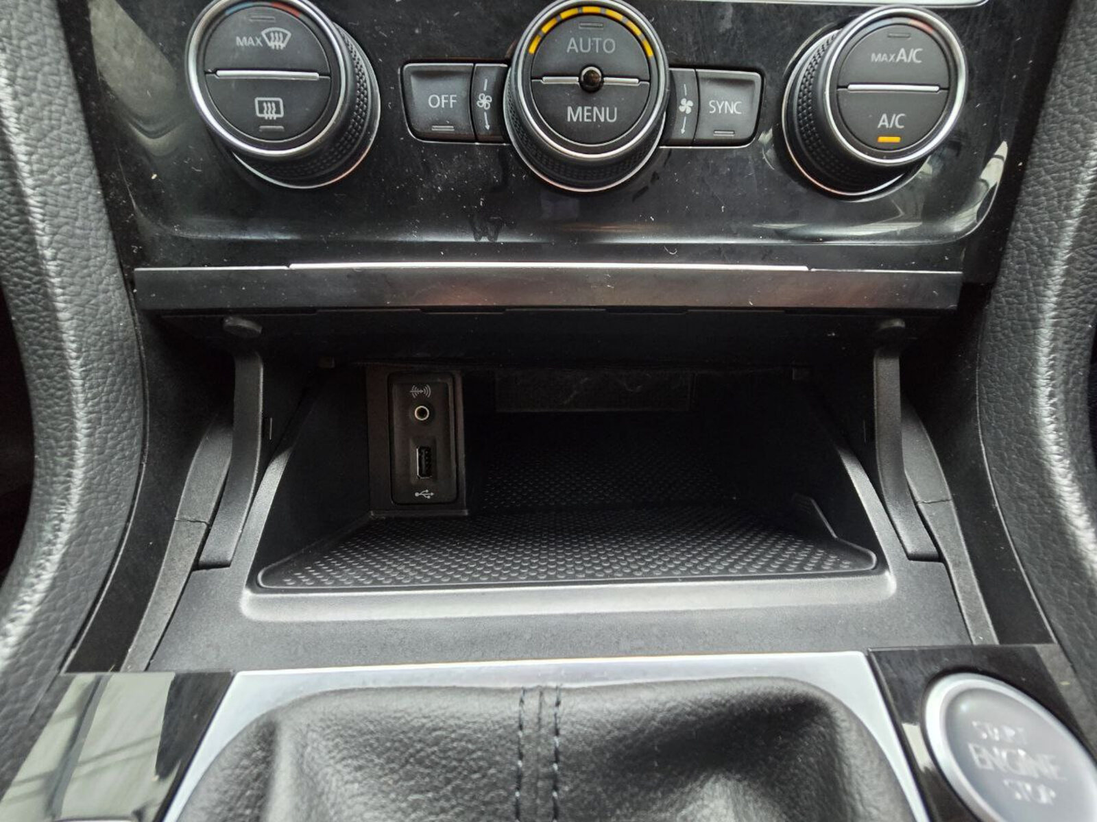 2016 Volkswagen Golf 1.6D TDI Highline - Image 13