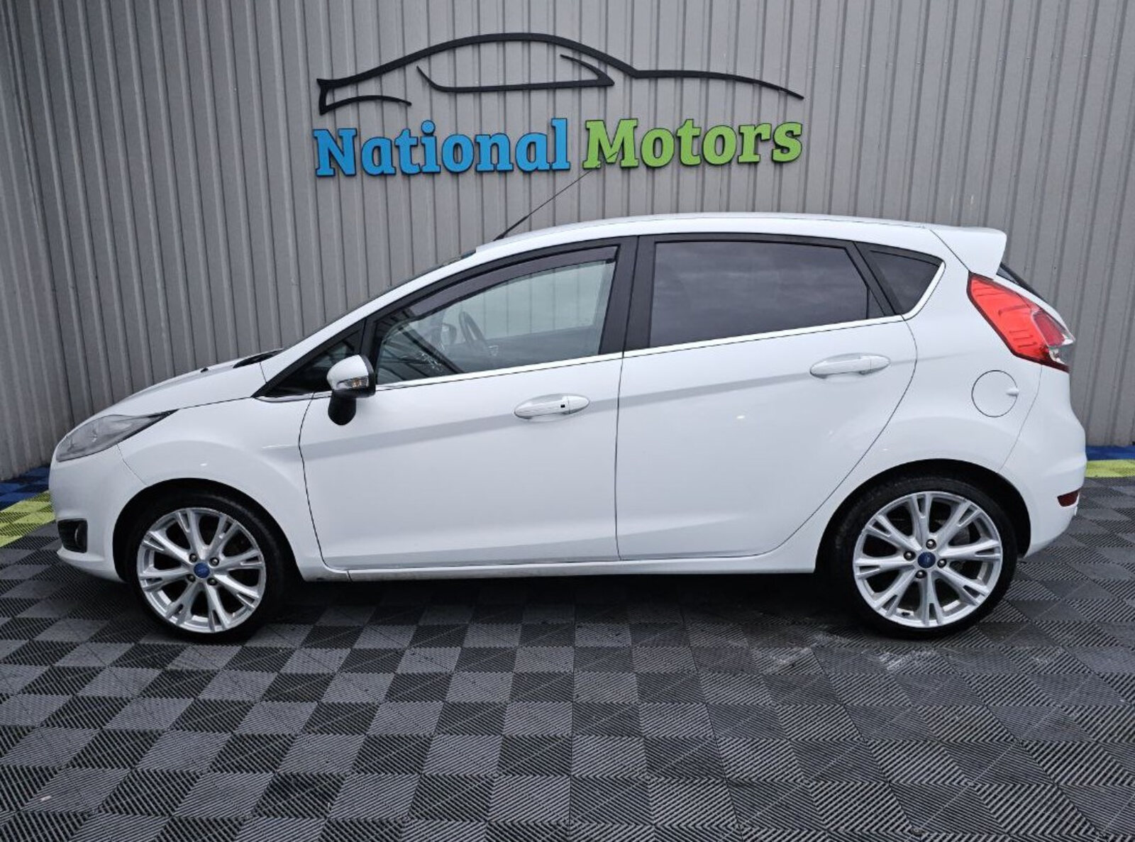2016 Ford Fiesta TITANIUM X 1.0 Petrol - Image 6