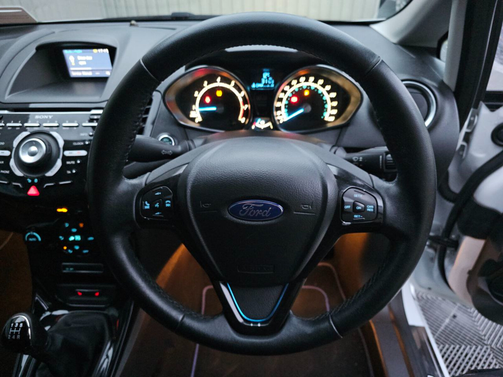2016 Ford Fiesta TITANIUM X 1.0 Petrol - Image 19