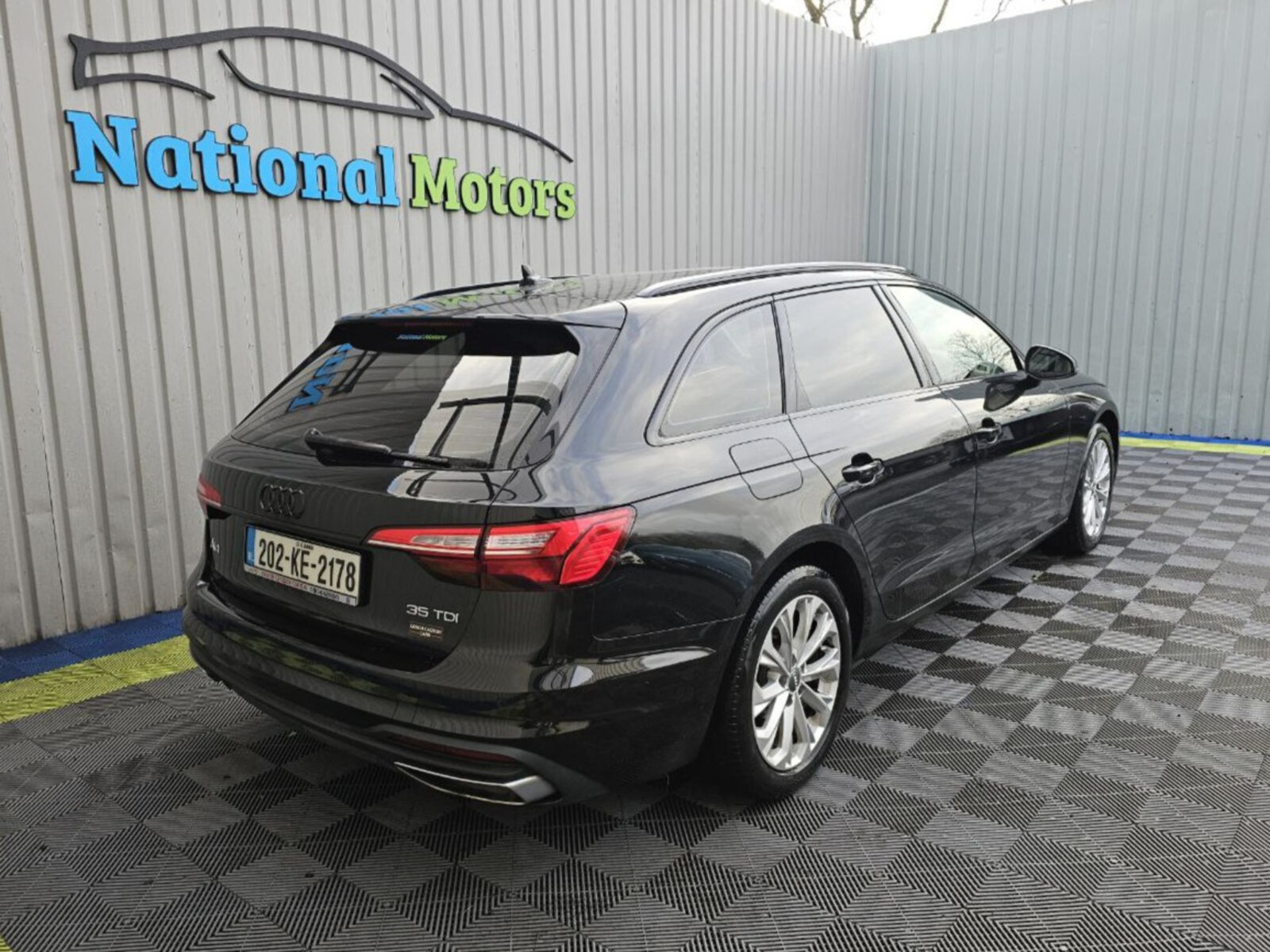 2020 Audi A4 TDI S Tronic SE 163HP Automatic - Image 3