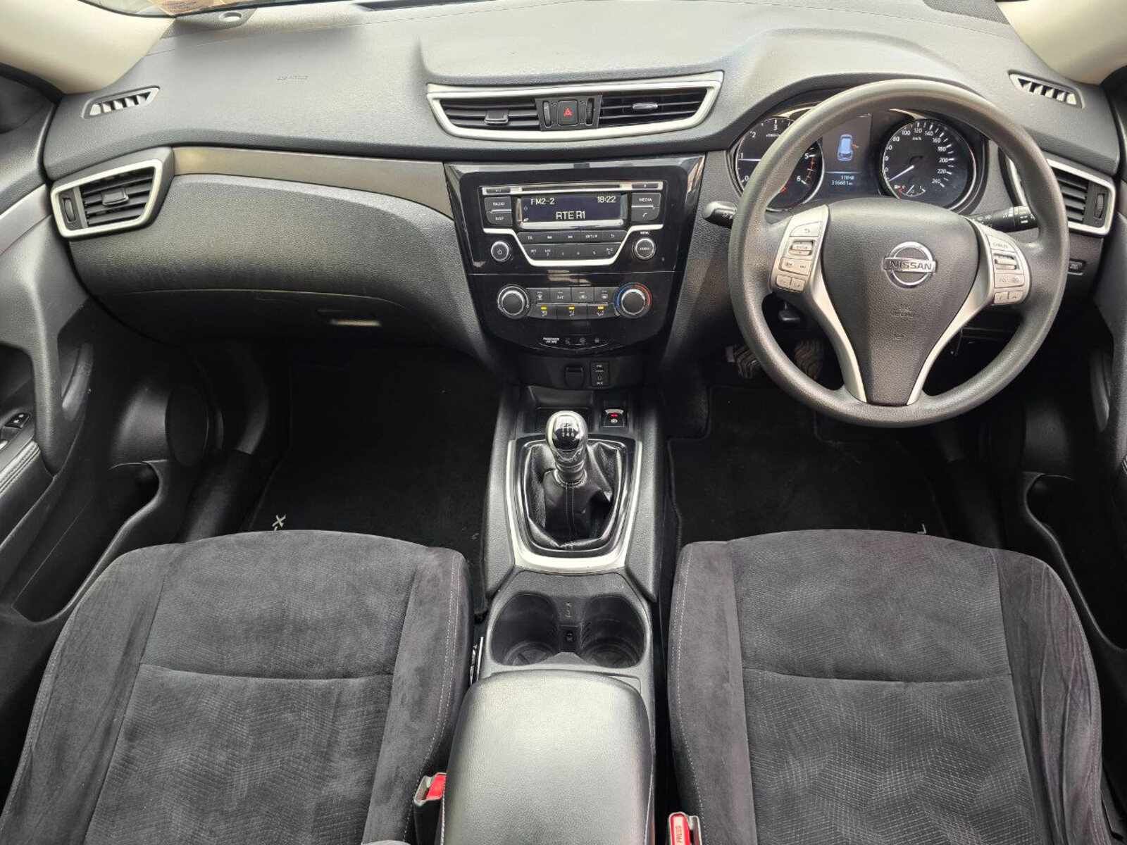 2016 Nissan X-Trail 1.6d XE 7 SEATS - Image 10