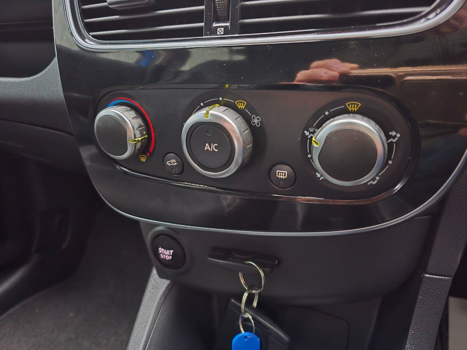 2019 Renault Clio 1.5 DCI ECO DYNAMIQUE NAV - Image 16