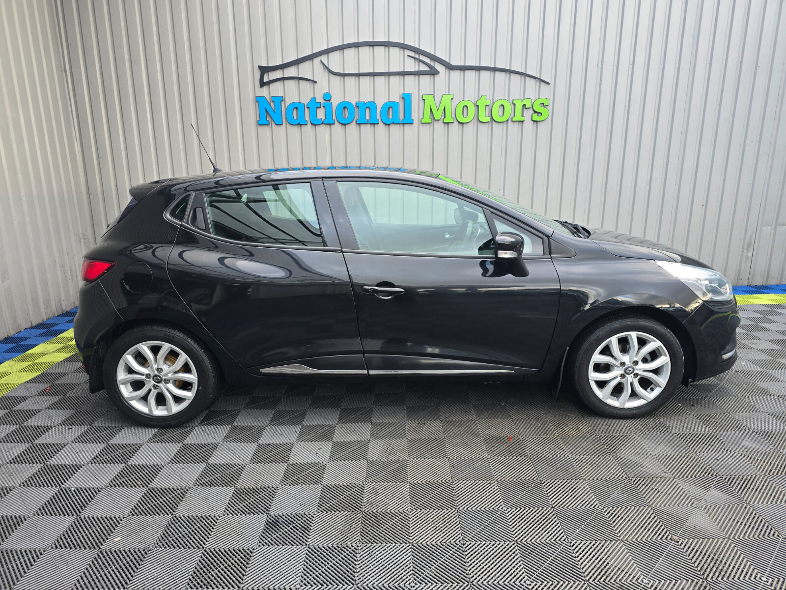 2019 Renault Clio 0.9 TCE DYNAMIQUE NAV - Image 2