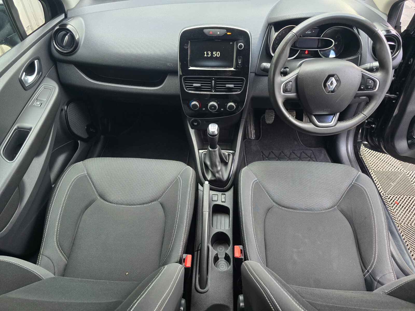 2019 Renault Clio 0.9 TCE DYNAMIQUE NAV - Image 9