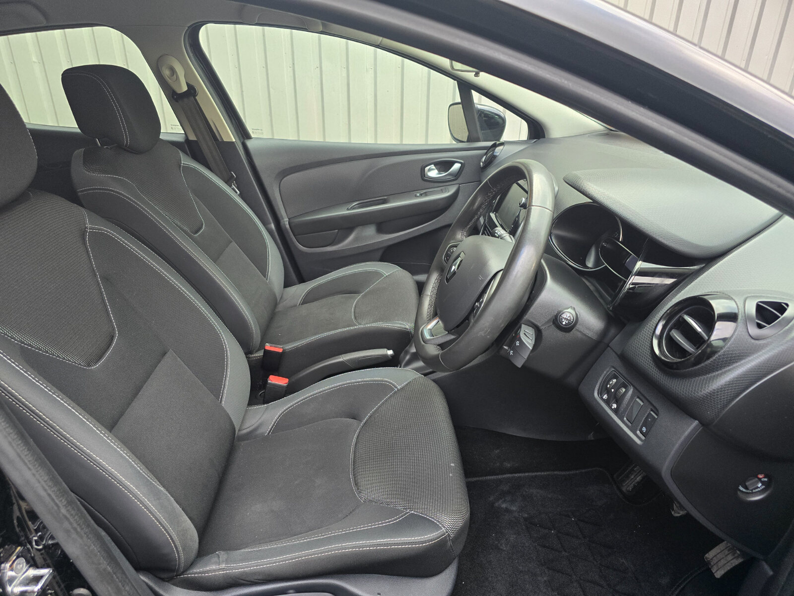 2019 Renault Clio 0.9 TCE DYNAMIQUE NAV - Image 12