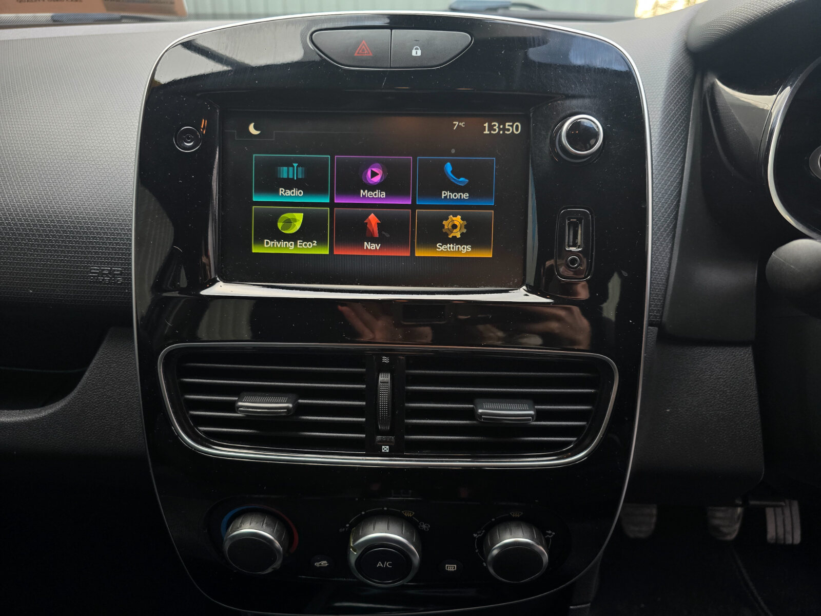 2019 Renault Clio 0.9 TCE DYNAMIQUE NAV - Image 15