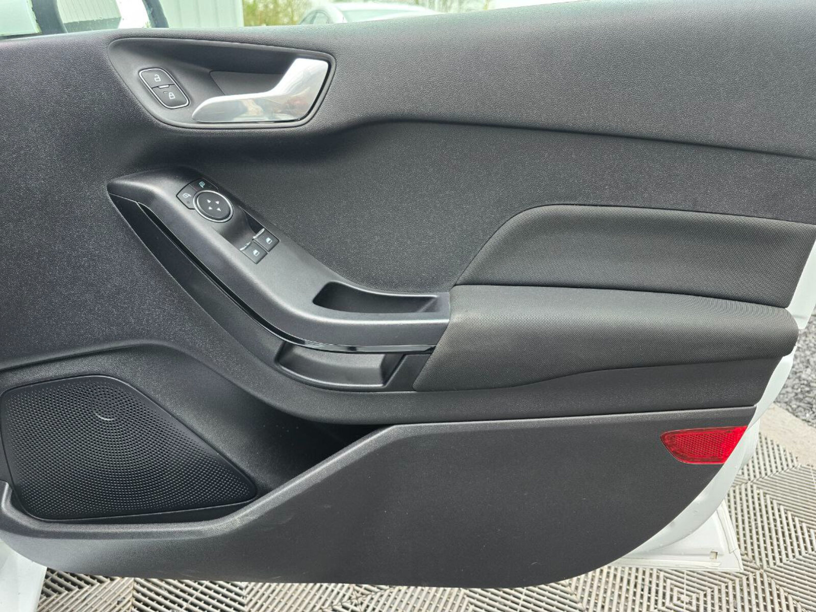 2019 Ford Fiesta Petrol 1.1 Ti-VCT Zetec - Image 17