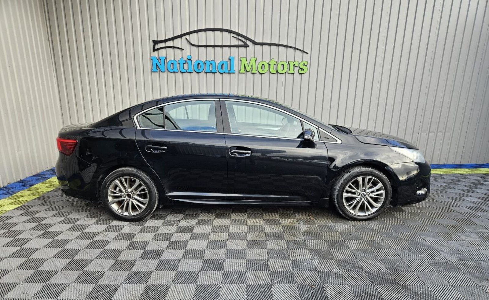 2017 Toyota Avensis 1.6 D-4D Luna Navi Saloon - Image 2