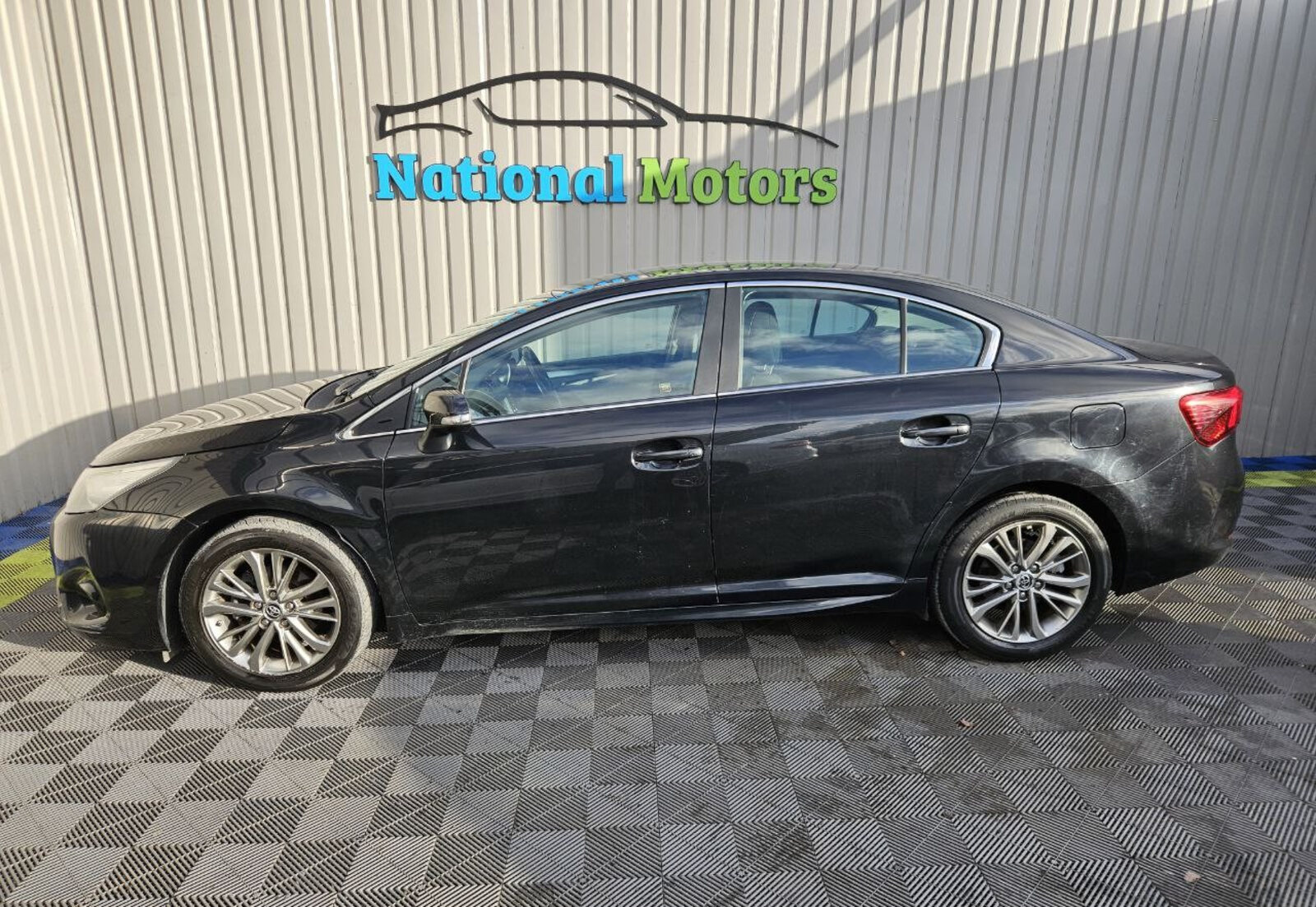 2017 Toyota Avensis 1.6 D-4D Luna Navi Saloon - Image 6