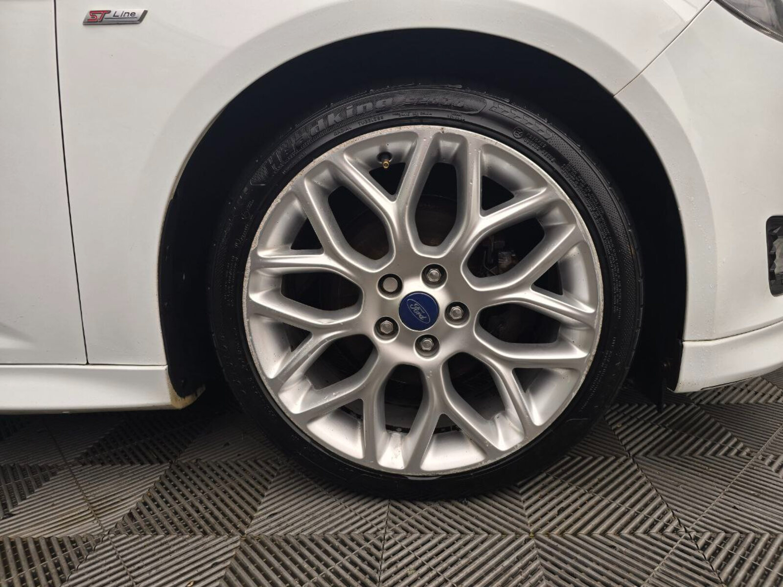2017 Ford Focus ST-Line 1.5 TDCi - Image 9