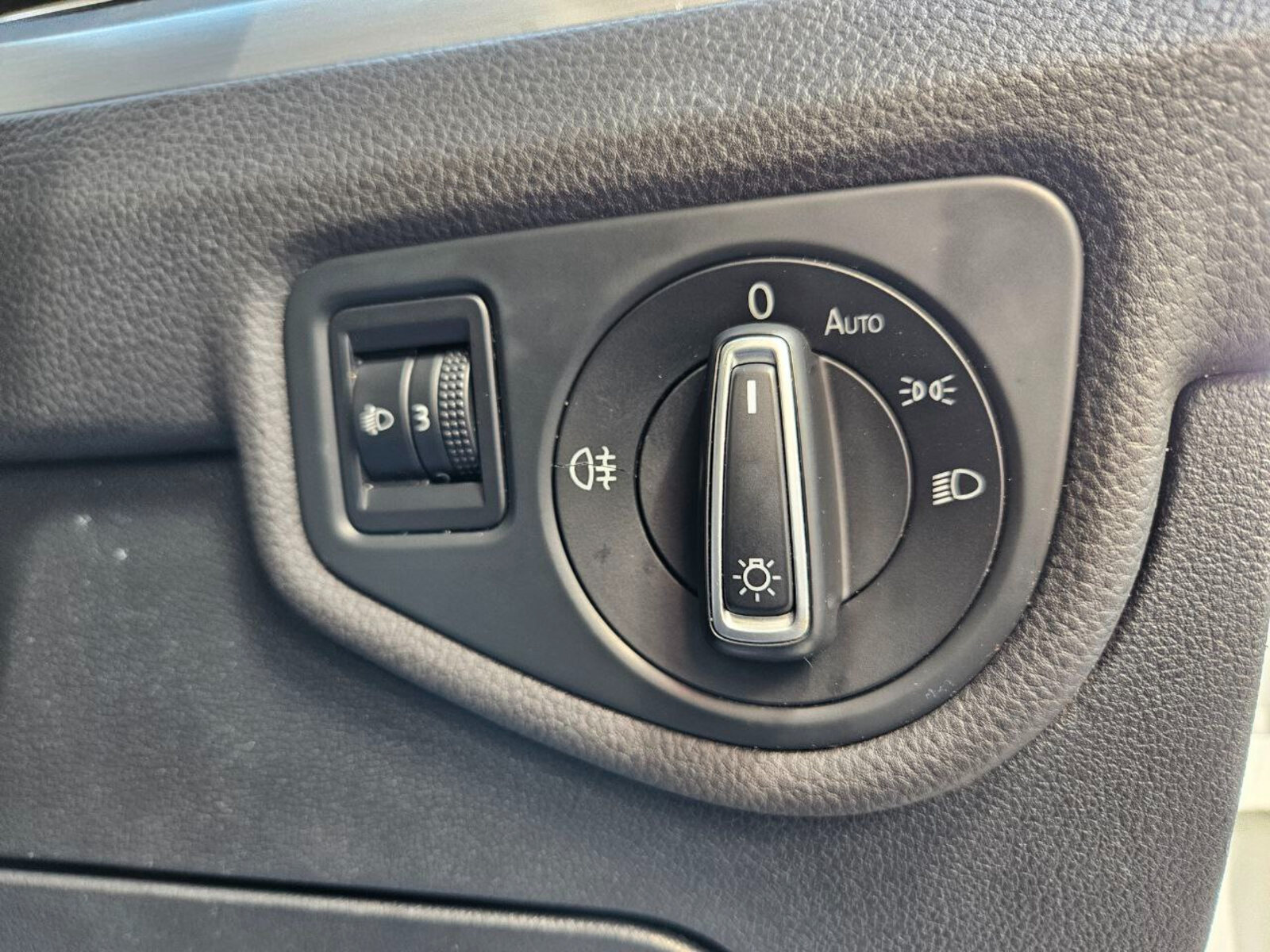 2016 Volkswagen Touran  2.0 TDI Comfortline 7 Seat - Image 15