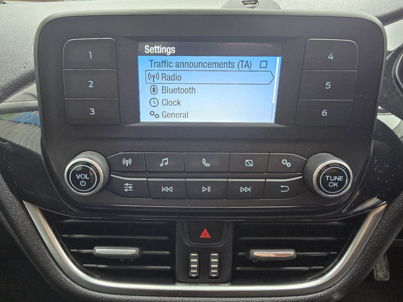 2019 Ford Fiesta Petrol 1.1 Ti-VCT Zetec - Image 13