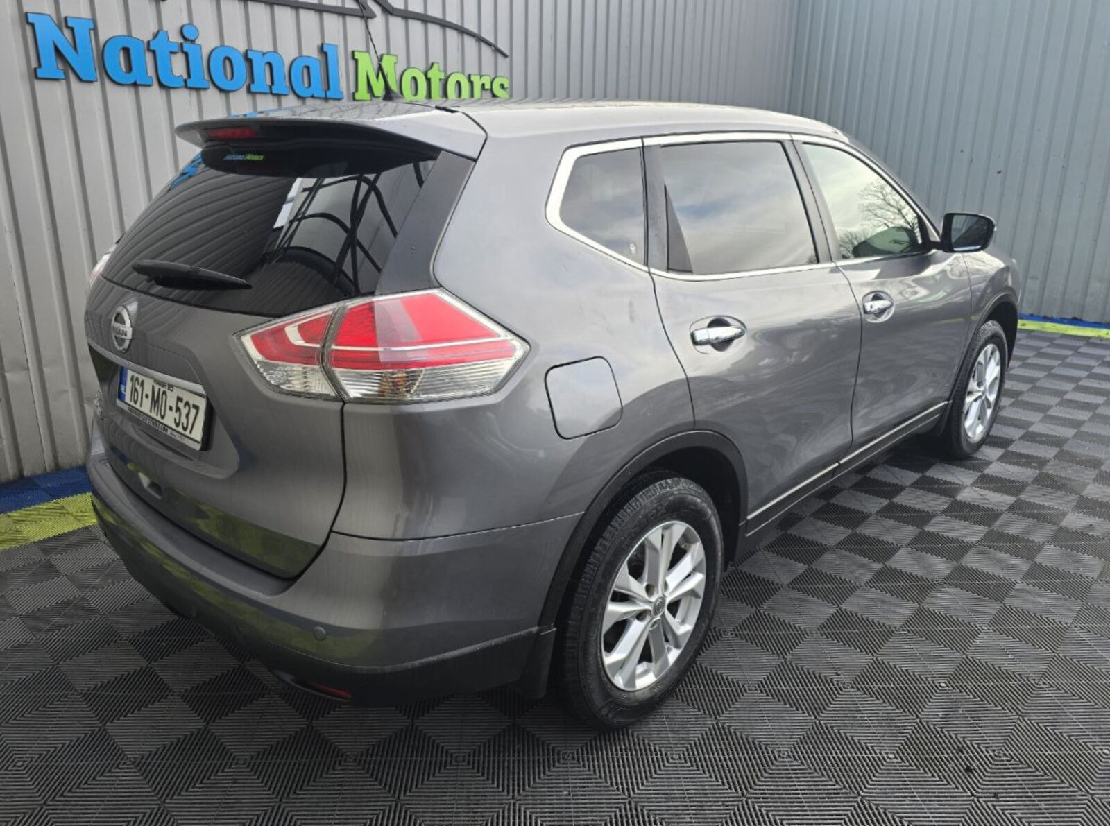 2016 Nissan X-Trail 1.6d SV 7 SEATS - Image 3