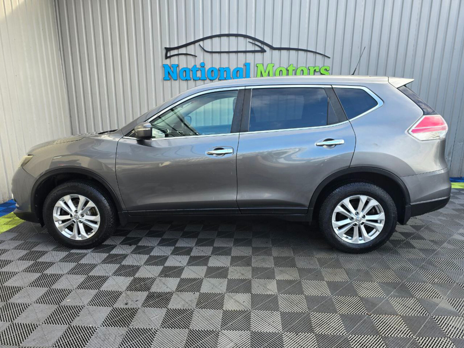 2016 Nissan X-Trail 1.6d SV 7 SEATS - Image 6