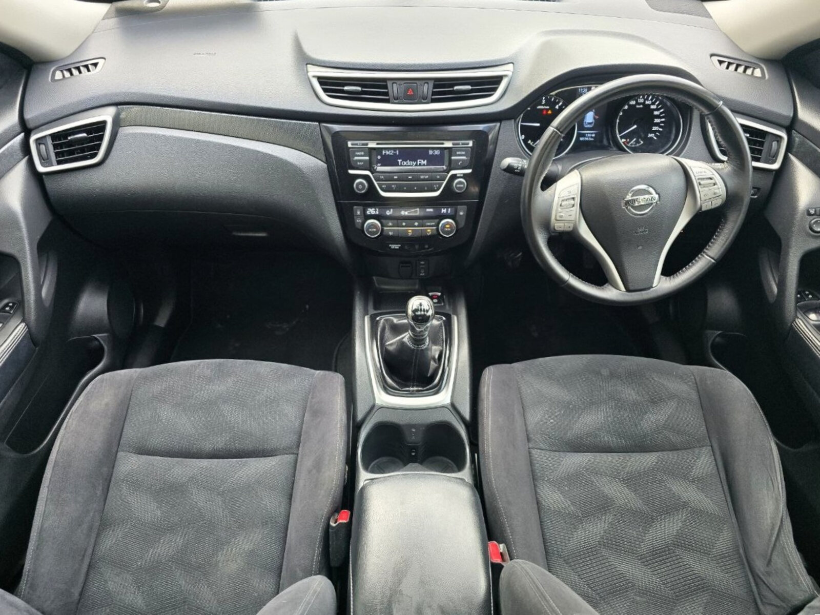 2016 Nissan X-Trail 1.6d SV 7 SEATS - Image 11