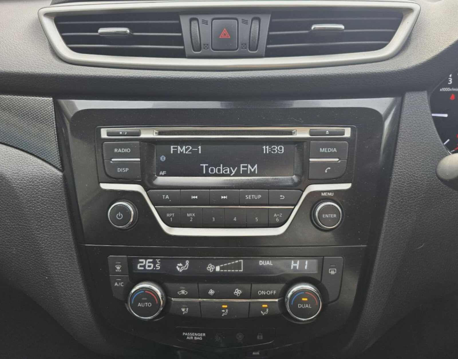 2016 Nissan X-Trail 1.6d SV 7 SEATS - Image 13