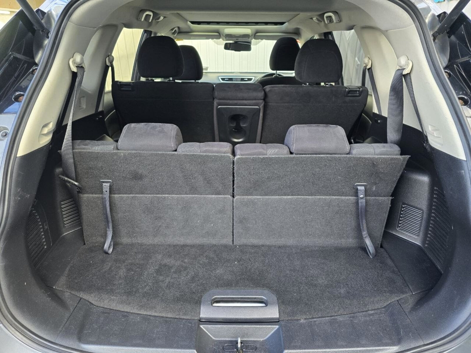 2016 Nissan X-Trail 1.6d SV 7 SEATS - Image 18