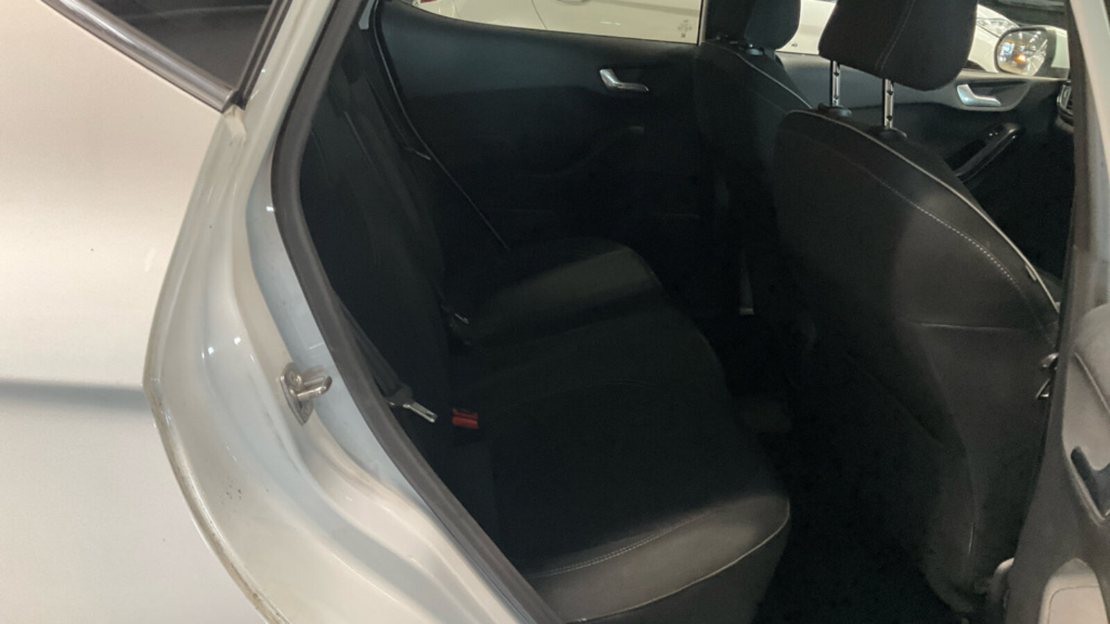 2018 Ford Fiesta TITANIUM 1.0 Petrol - Image 4