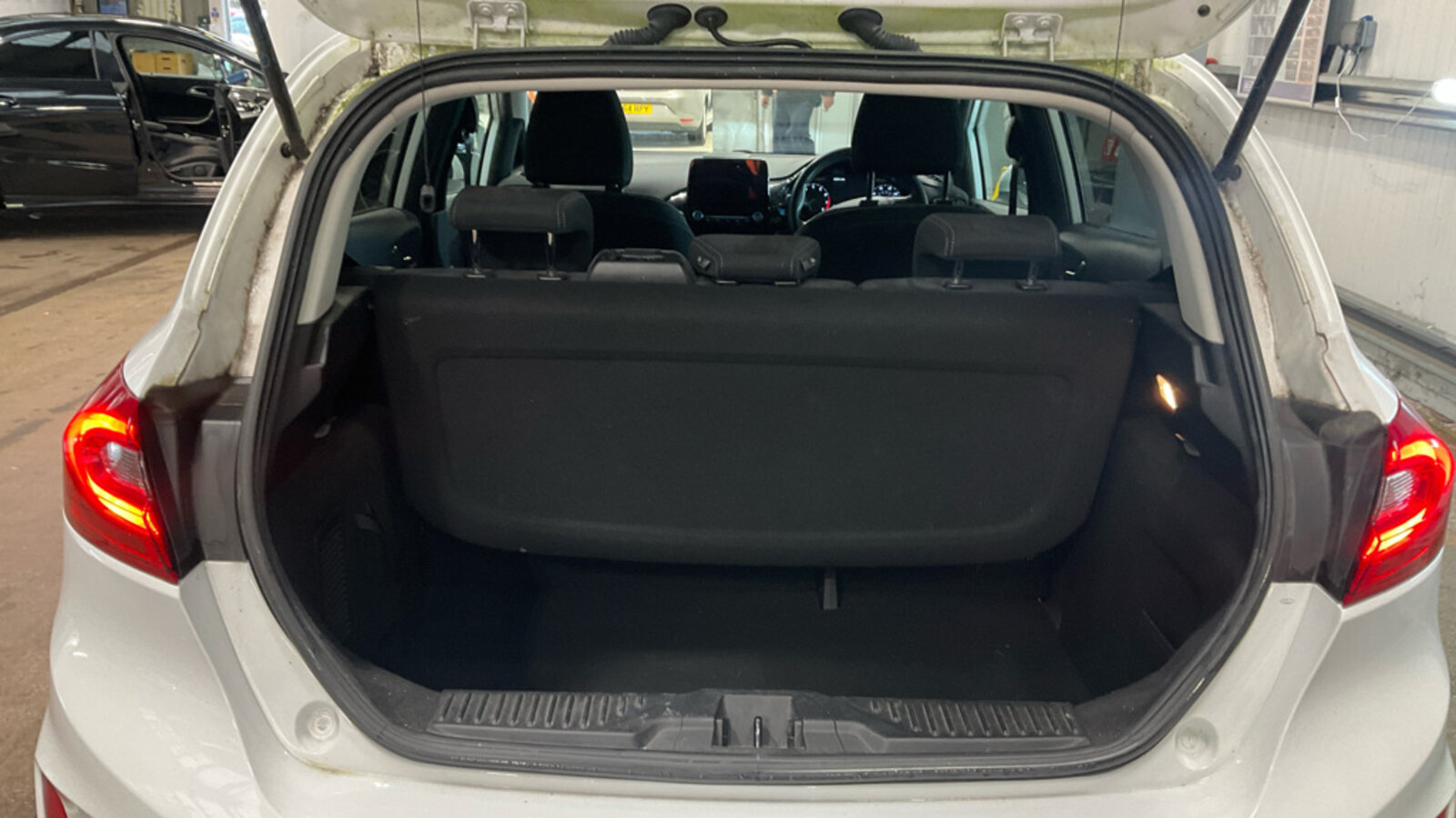 2018 Ford Fiesta TITANIUM 1.0 Petrol - Image 5