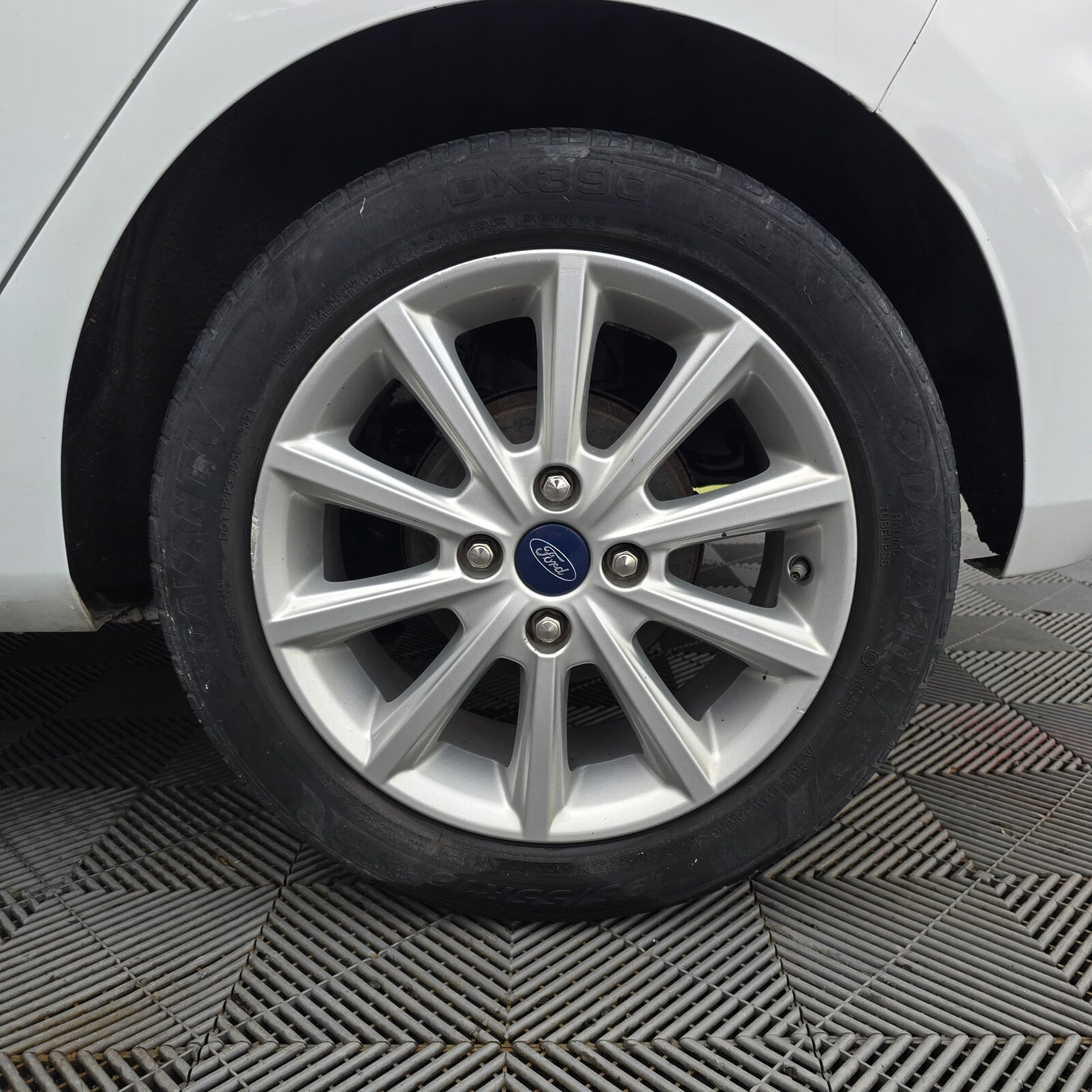 2018 Ford Fiesta TITANIUM 1.0 Petrol - Image 9