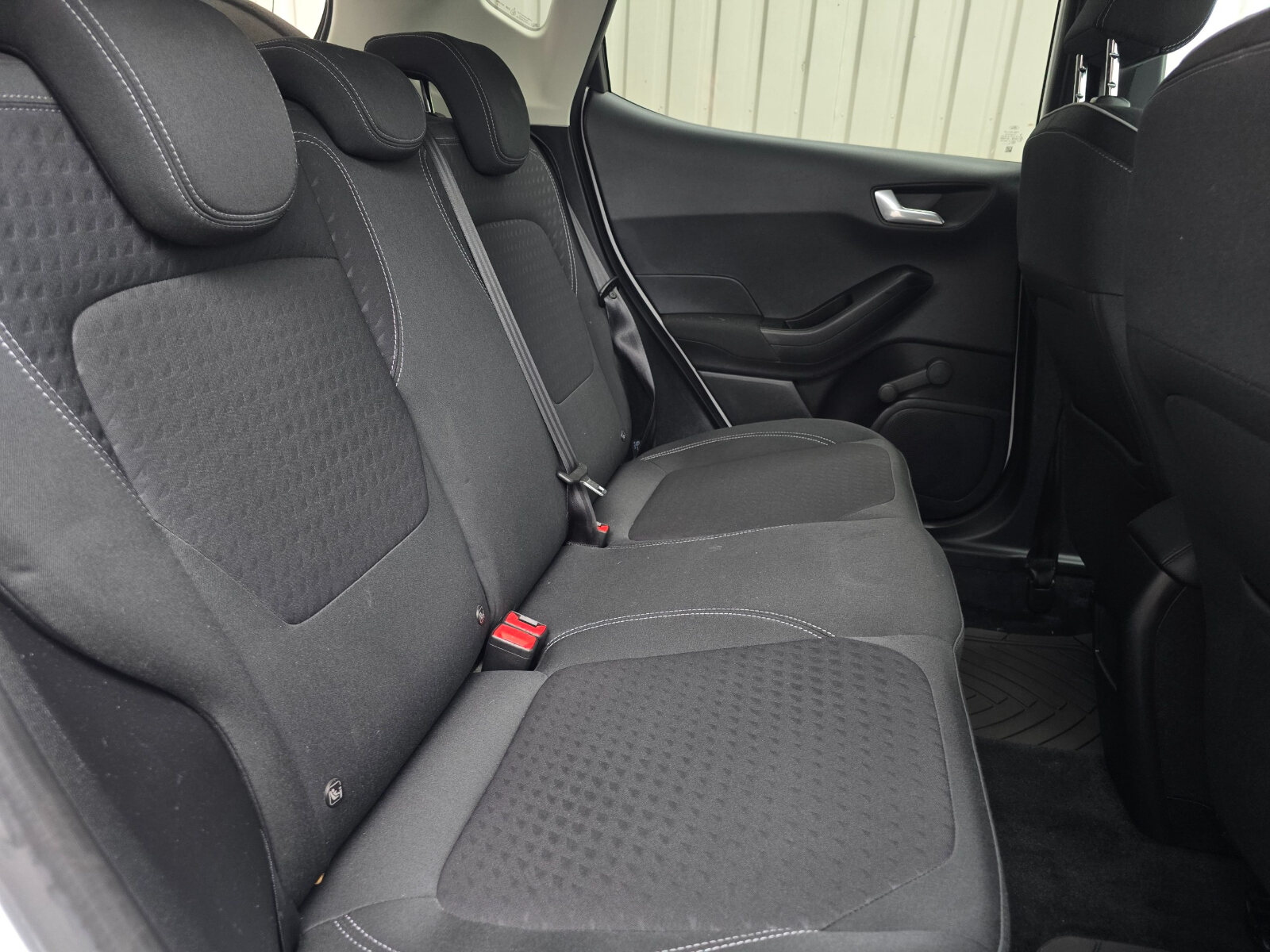2018 Ford Fiesta TITANIUM 1.0 Petrol - Image 17