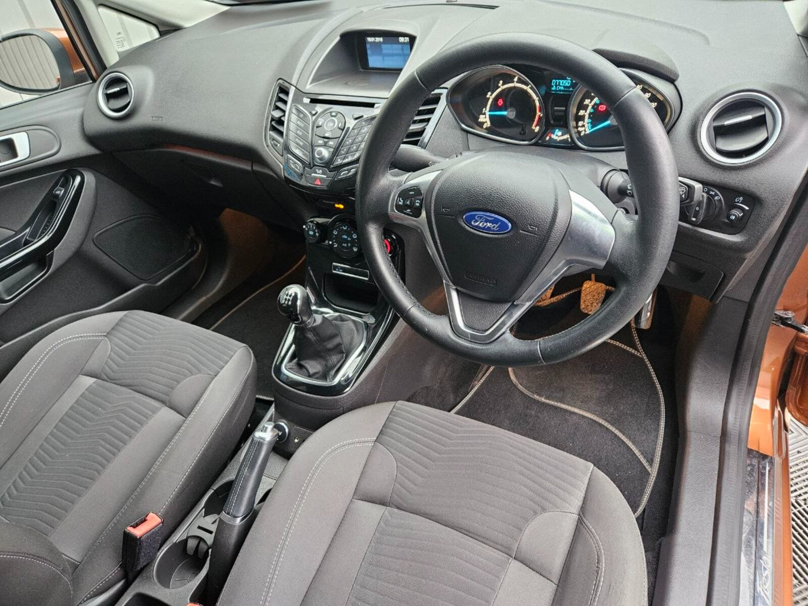 2017 Ford Fiesta 1.0 PETROL - Image 11