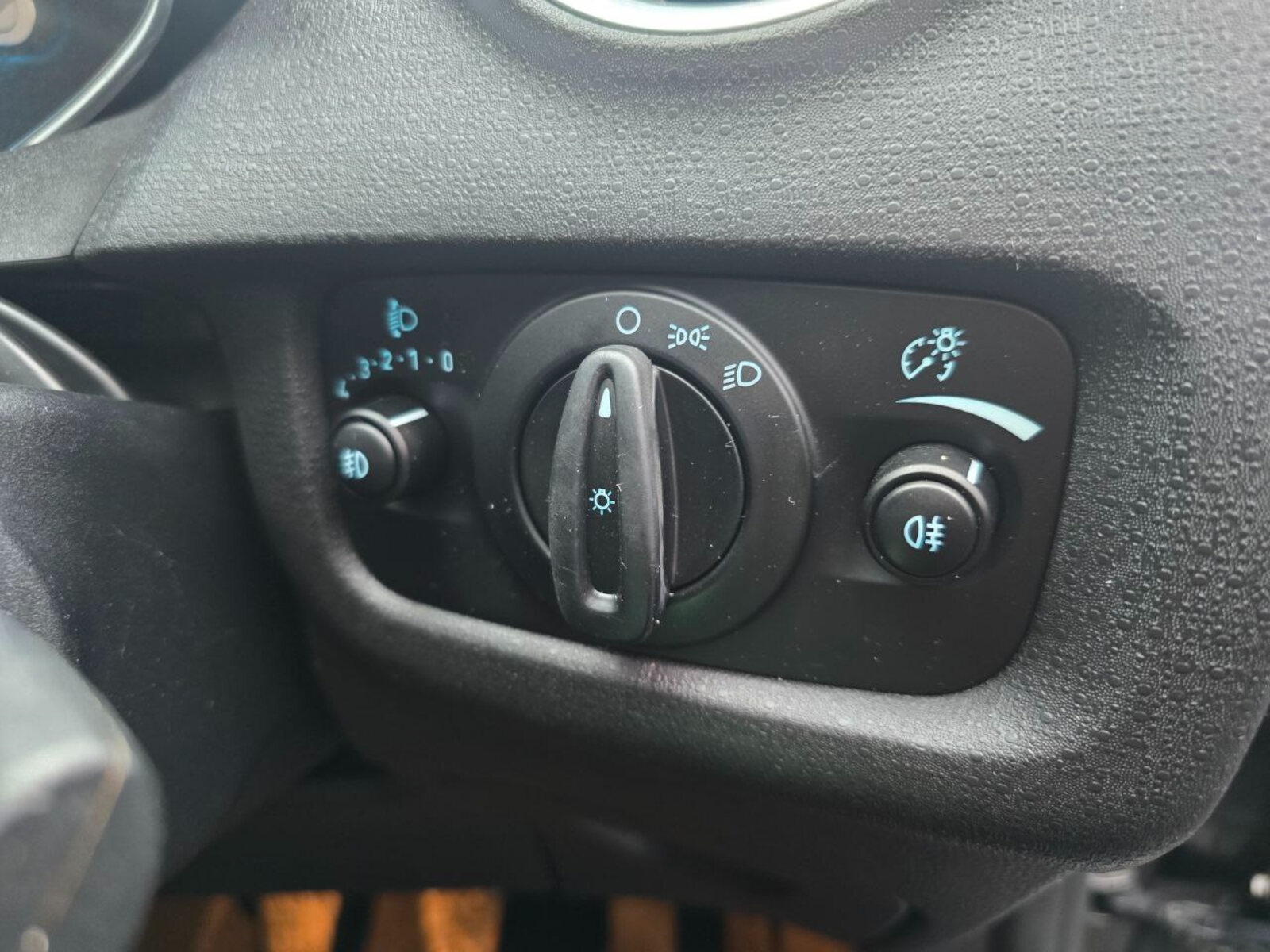 2016 Ford Fiesta 1.0 Petrol - Image 17