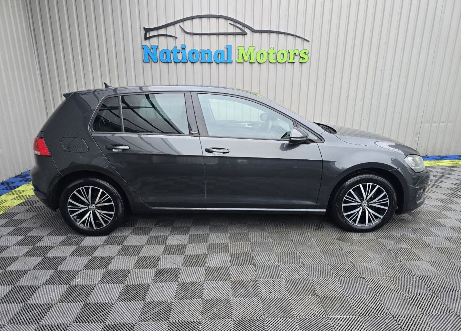 2016 Volkswagen Golf 1.2 Automatic TSI Trendline - Image 2