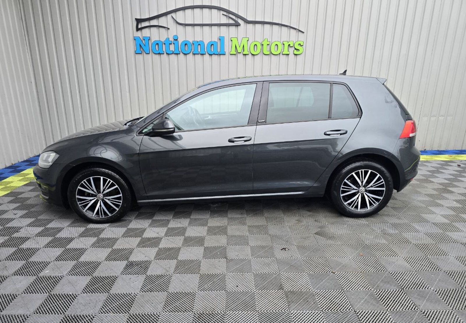 2016 Volkswagen Golf 1.2 Automatic TSI Trendline - Image 6
