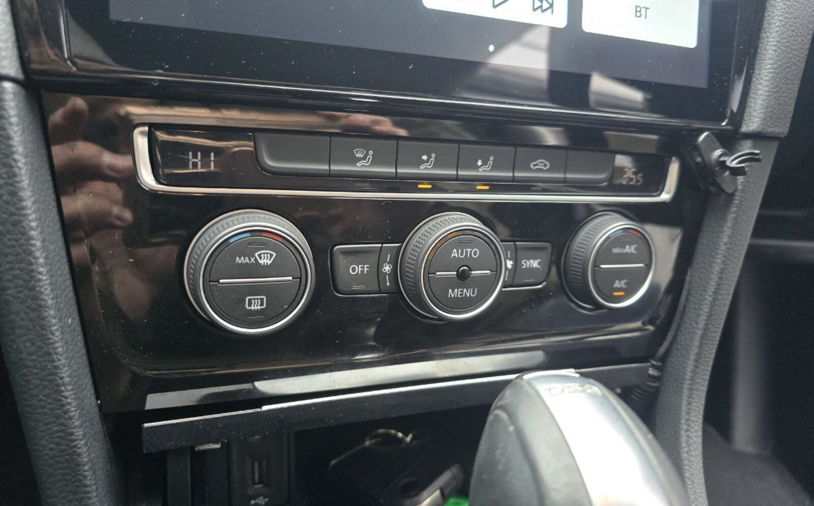 2016 Volkswagen Golf 1.2 Automatic TSI Trendline - Image 14