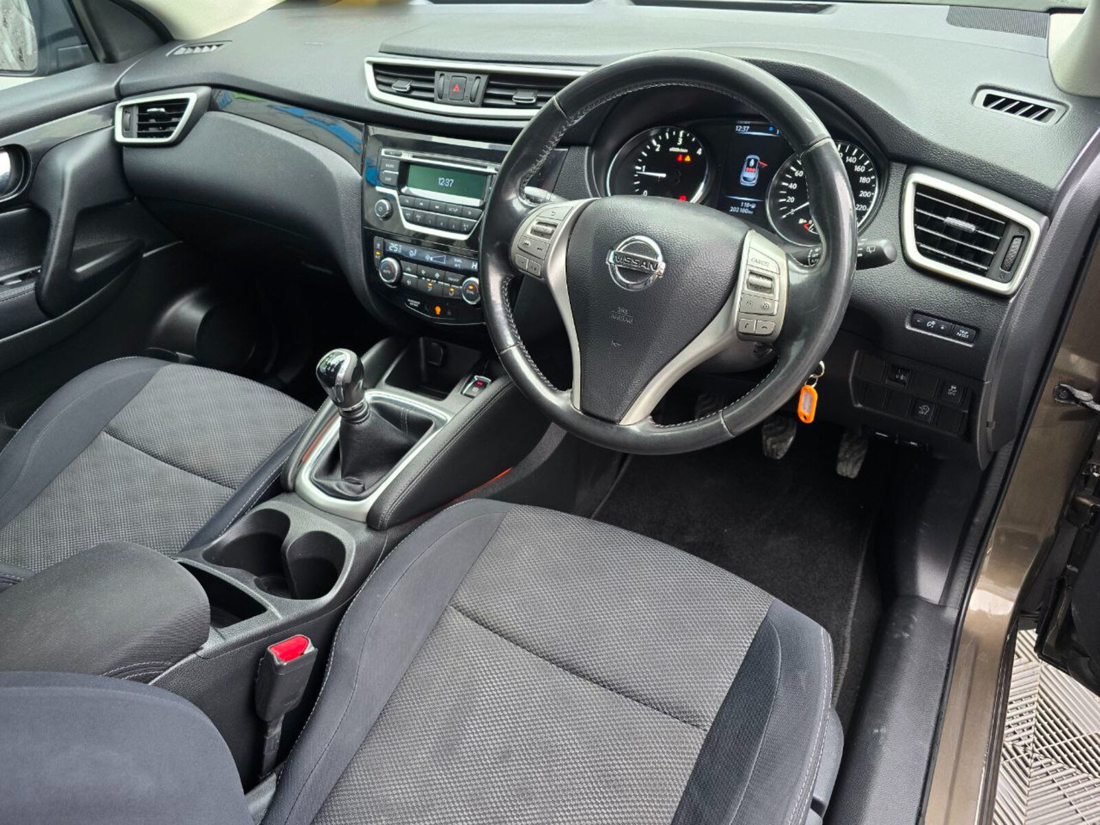 2015 Nissan Qashqai 1.5 DSL - Image 9