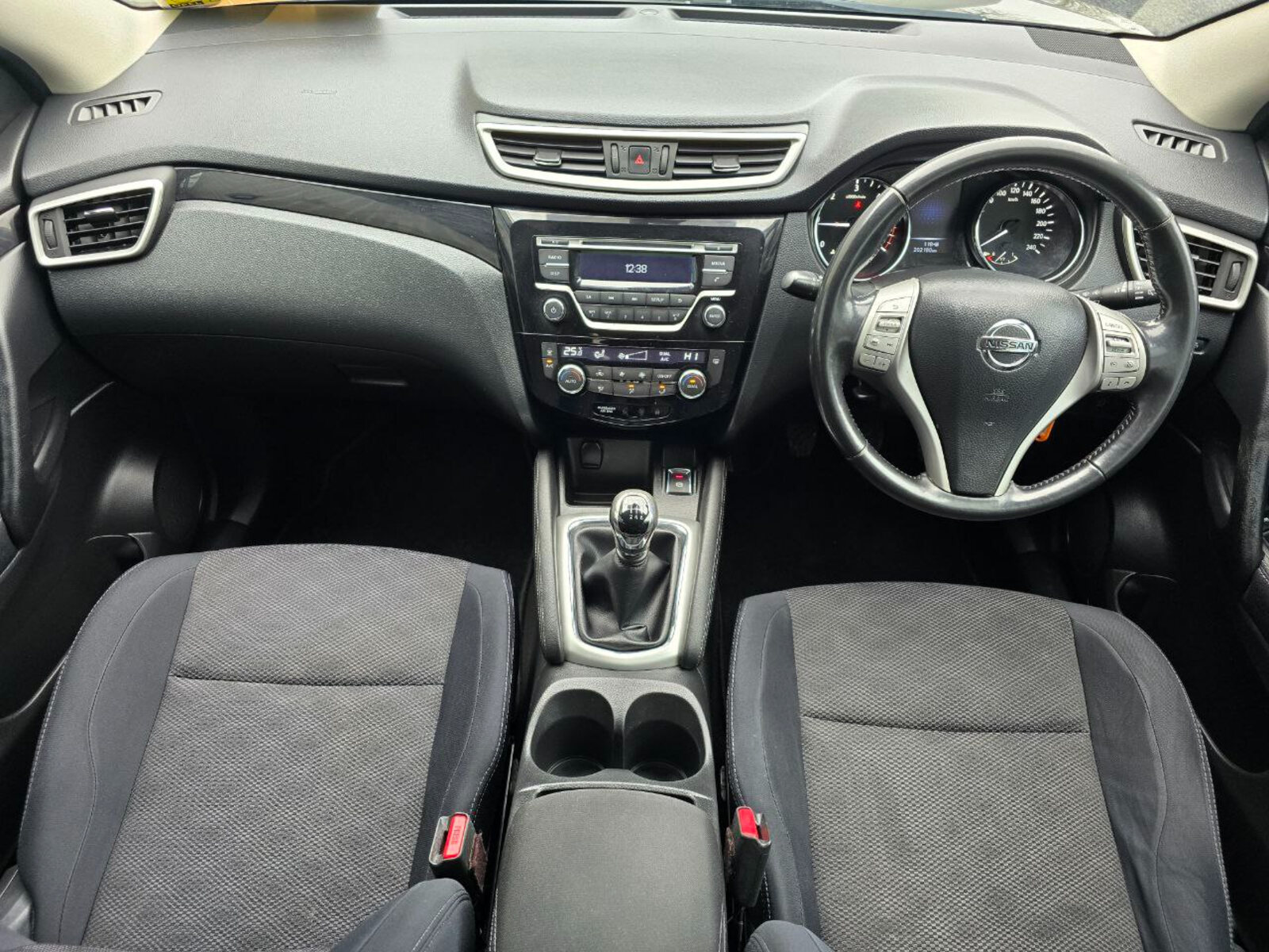2015 Nissan Qashqai 1.5 DSL - Image 10
