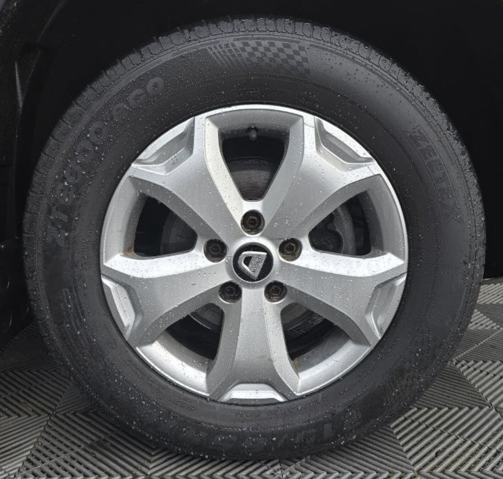 2018 Dacia Duster 1.5D Blue dCi Comfort - Image 9