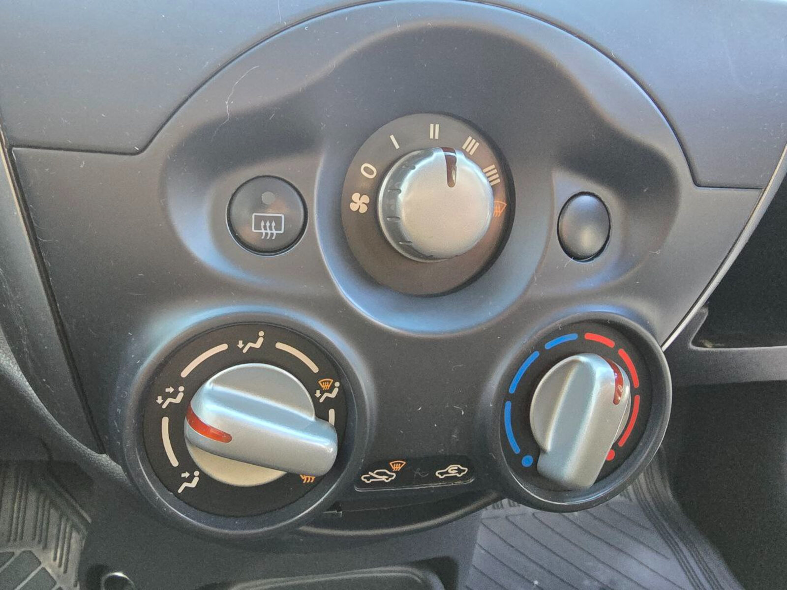 2016 Nissan Micra 1.2 Petrol - Image 13