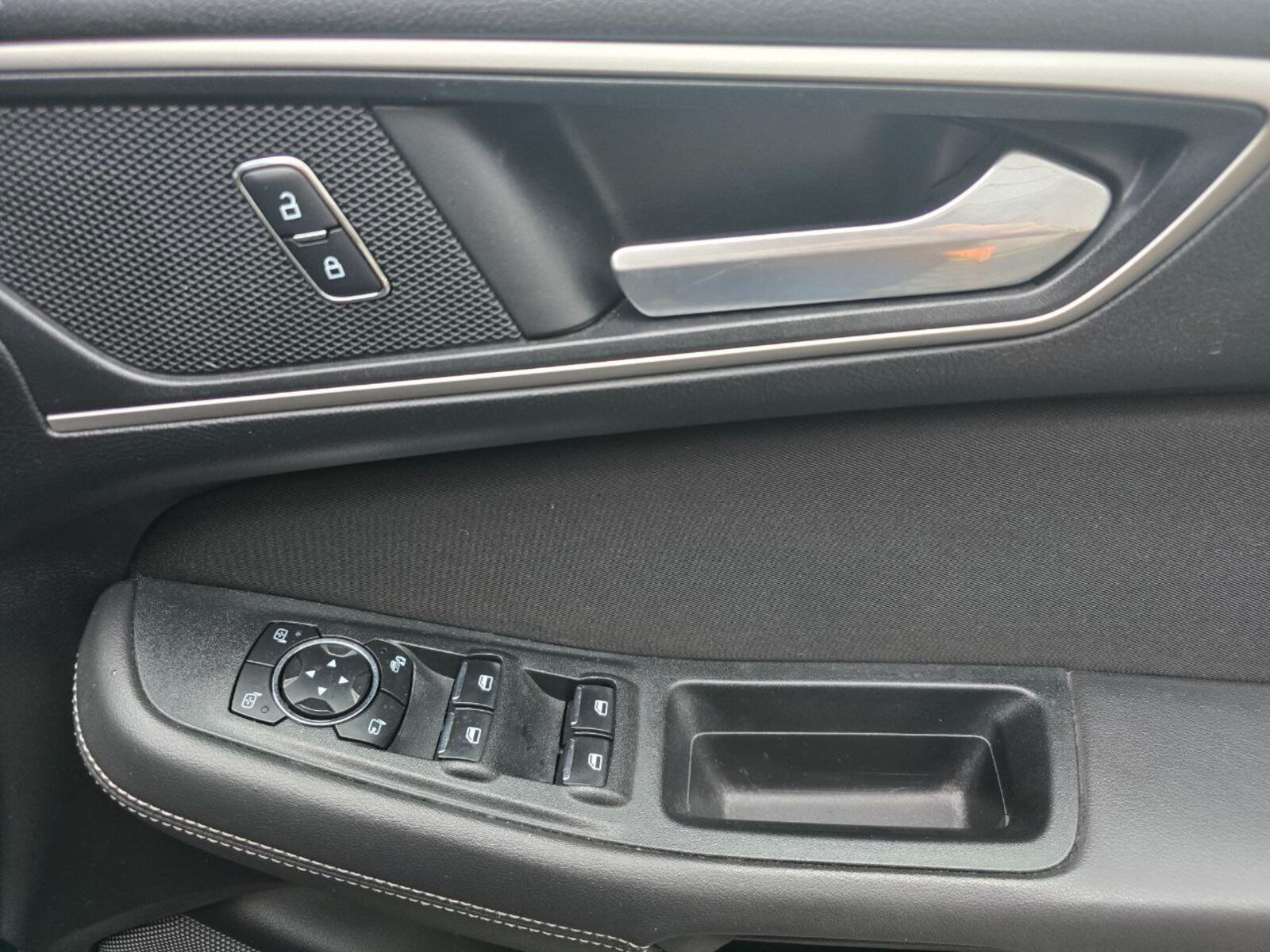 2017 Ford Galaxy 2.0TDCi Automatic 7 Seater - Image 19