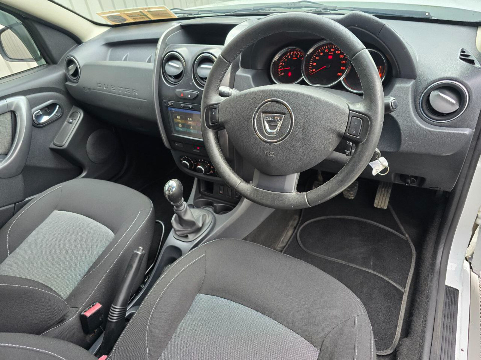 2017 Dacia Duster 1.5 dCi 110 PRESTIGE - Image 10