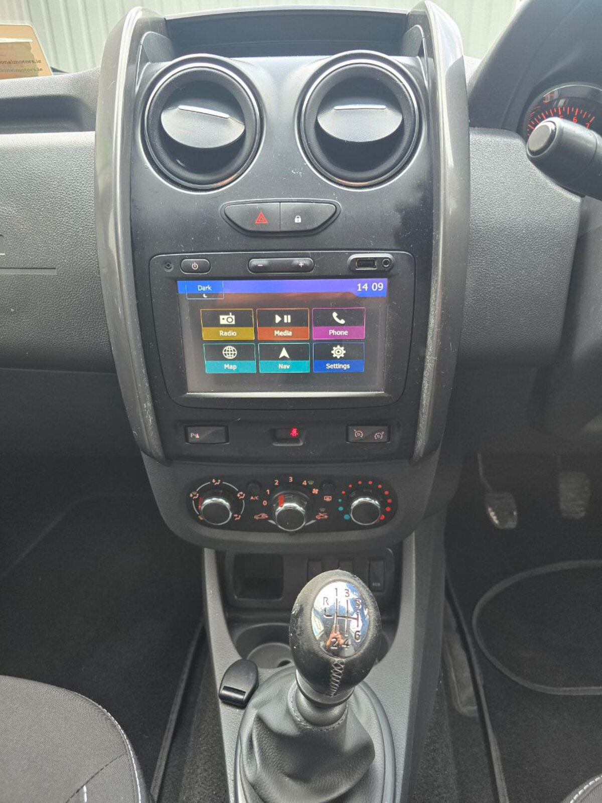 2017 Dacia Duster 1.5 dCi 110 PRESTIGE - Image 12