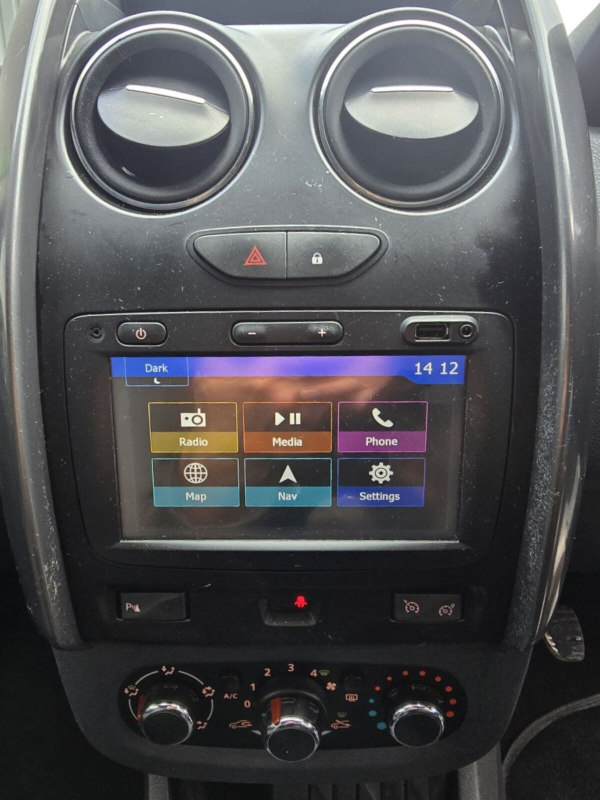 2017 Dacia Duster 1.5 dCi 110 PRESTIGE - Image 13