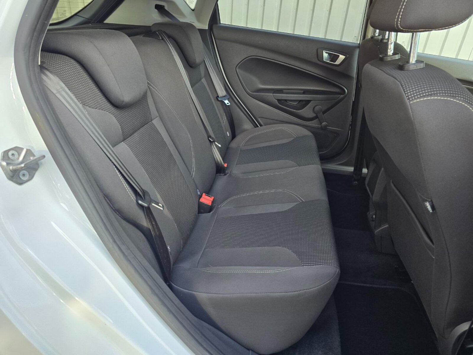 2015 Ford Fiesta Titanium 1.0 Petrol - Image 19