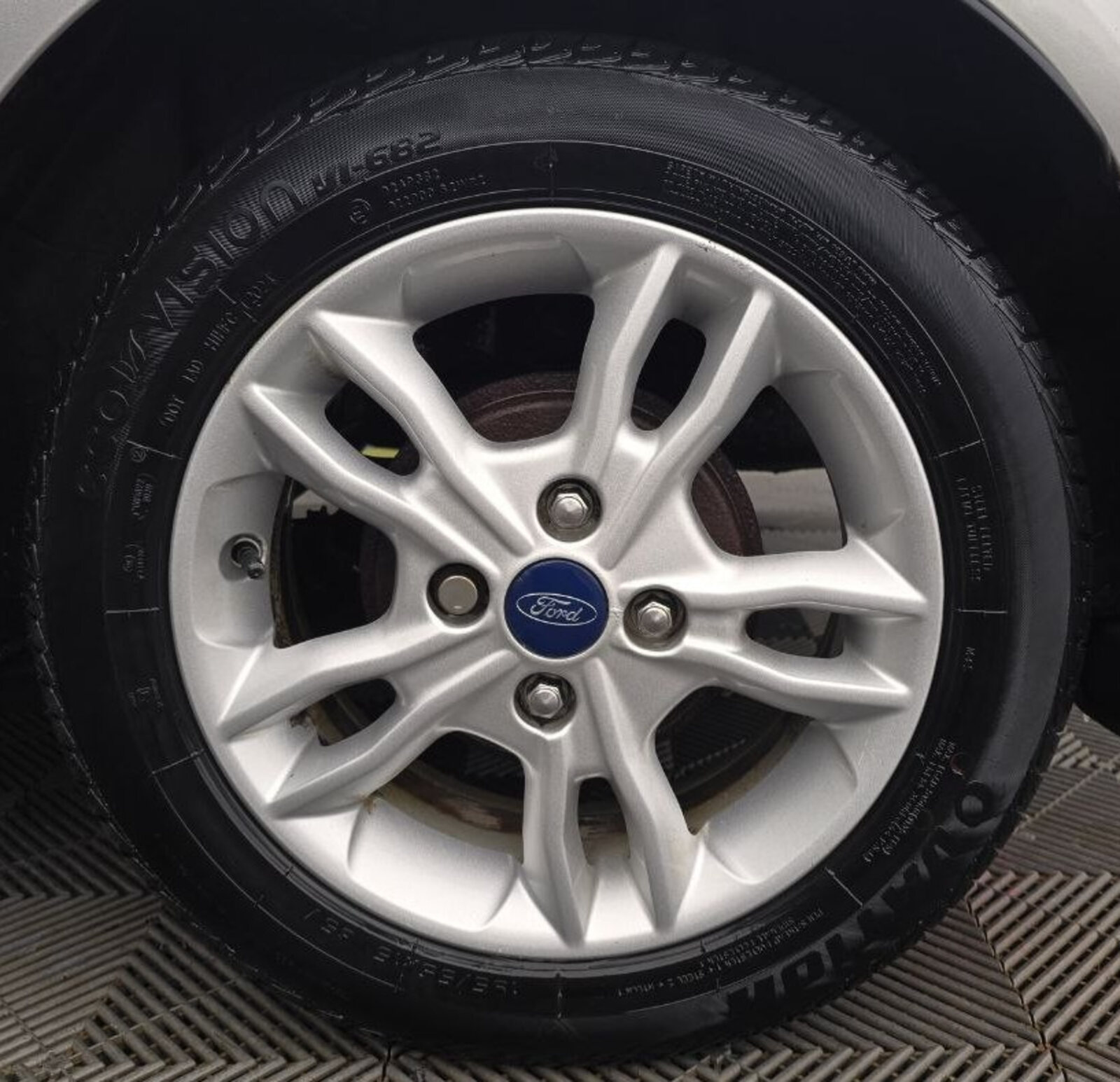 2015 Ford Fiesta 1.0 Petrol - Image 9