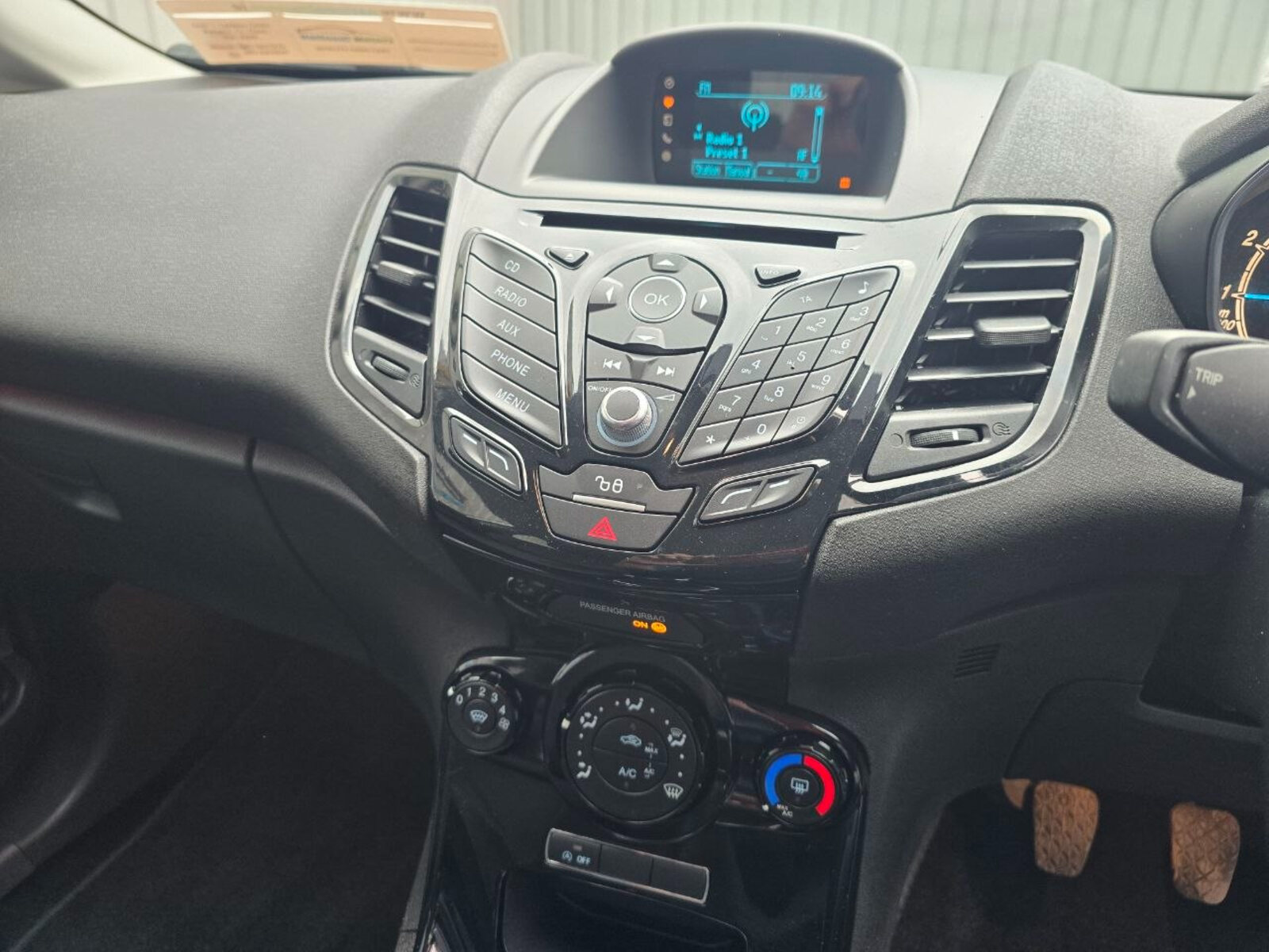 2015 Ford Fiesta 1.0 Petrol - Image 14