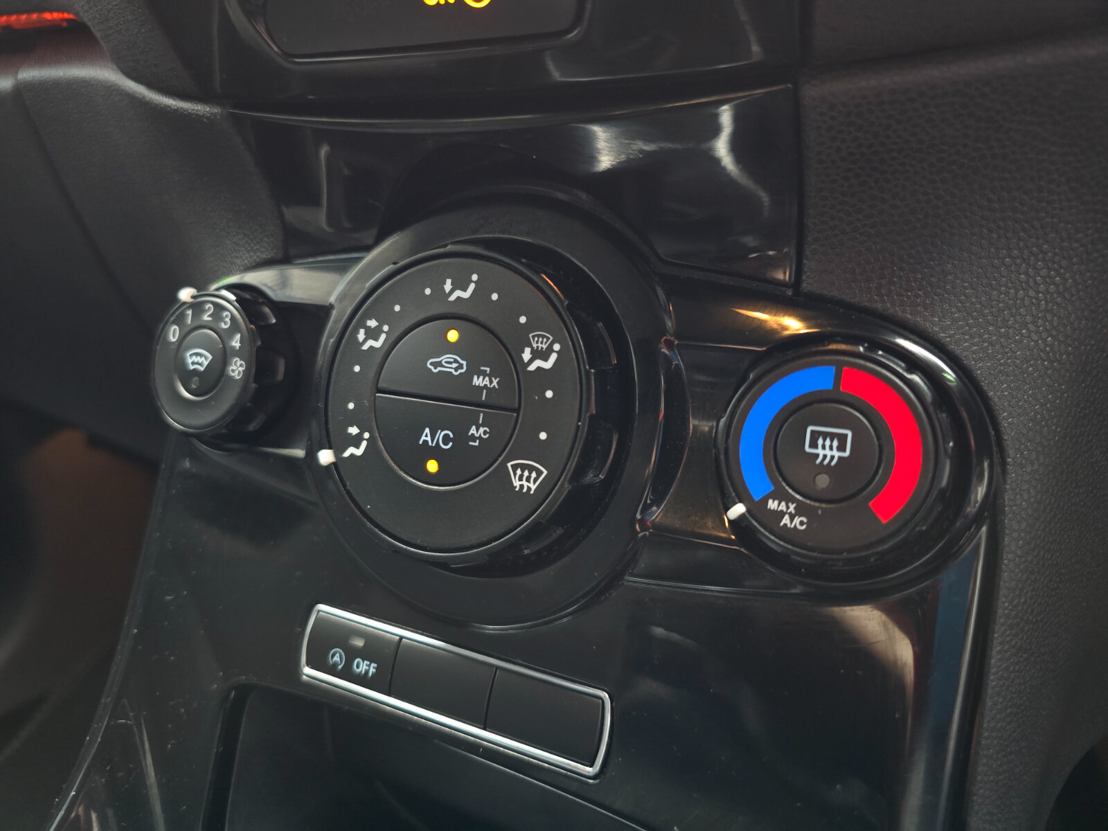 2016 Ford Fiesta 1.0 Petrol - Image 15