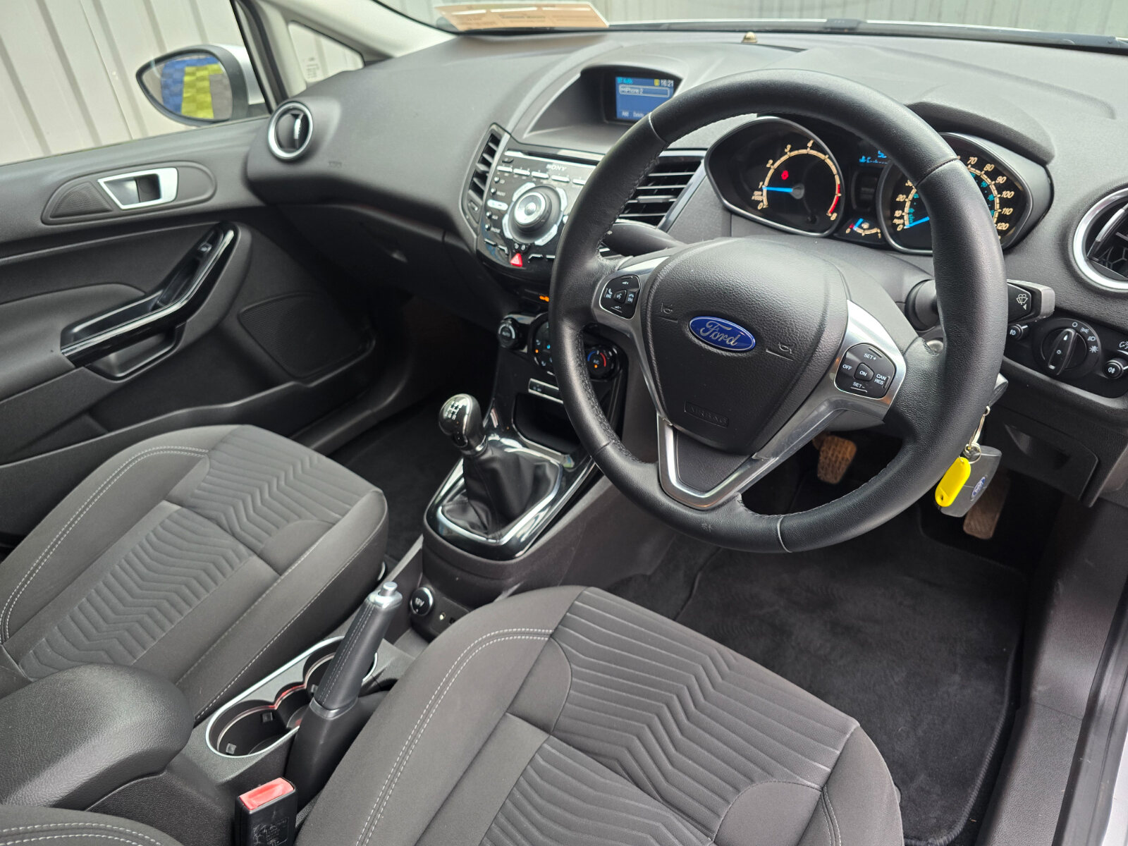 2015 Ford Fiesta Titanium 1.0 Petrol - Image 11