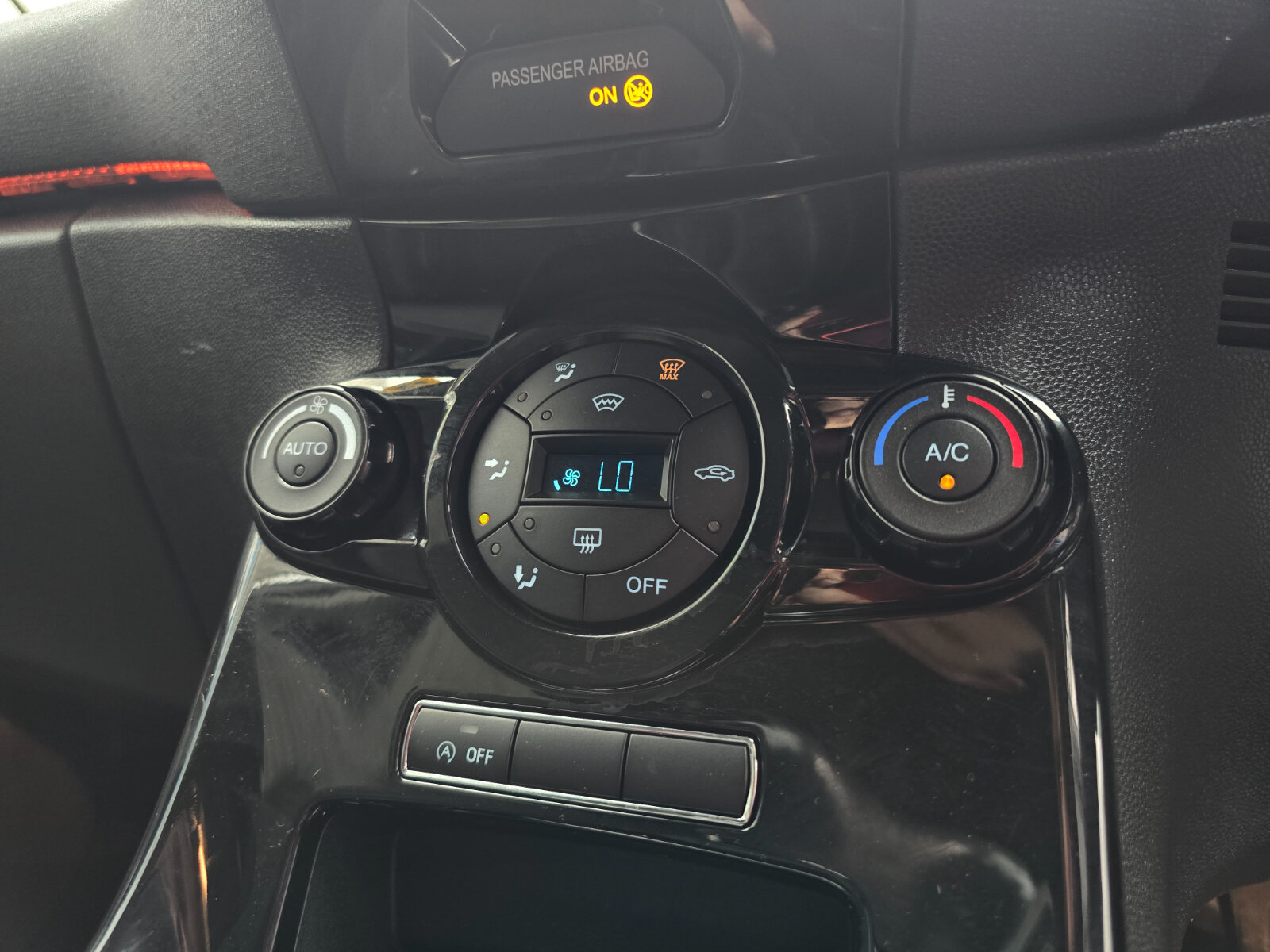 2015 Ford Fiesta Titanium 1.0 Petrol - Image 15