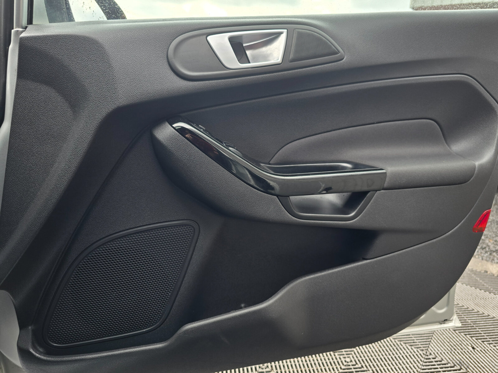 2015 Ford Fiesta Titanium 1.0 Petrol - Image 19