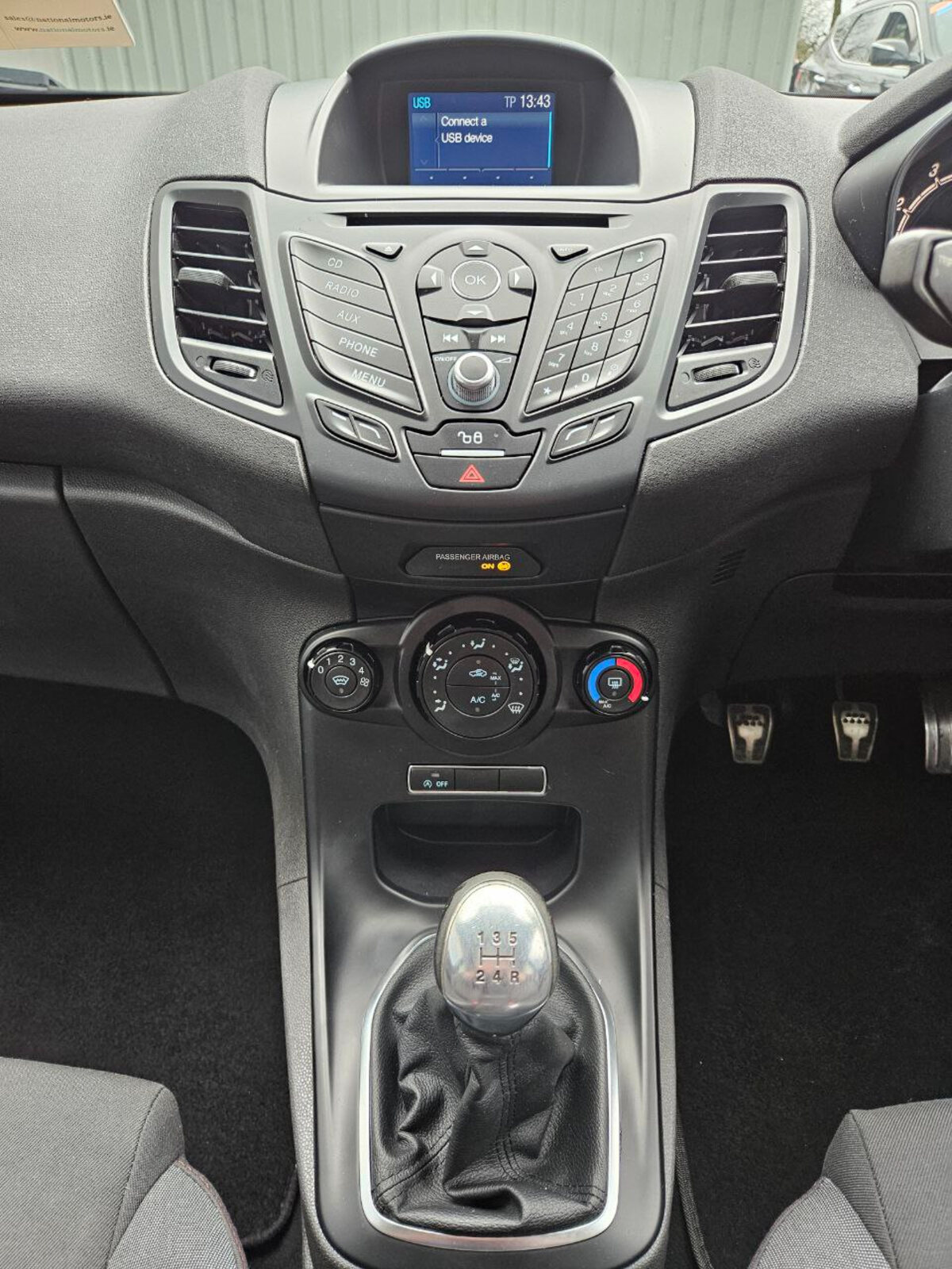 2017 Ford Fiesta ST-LINE 1.0 Petrol - Image 13