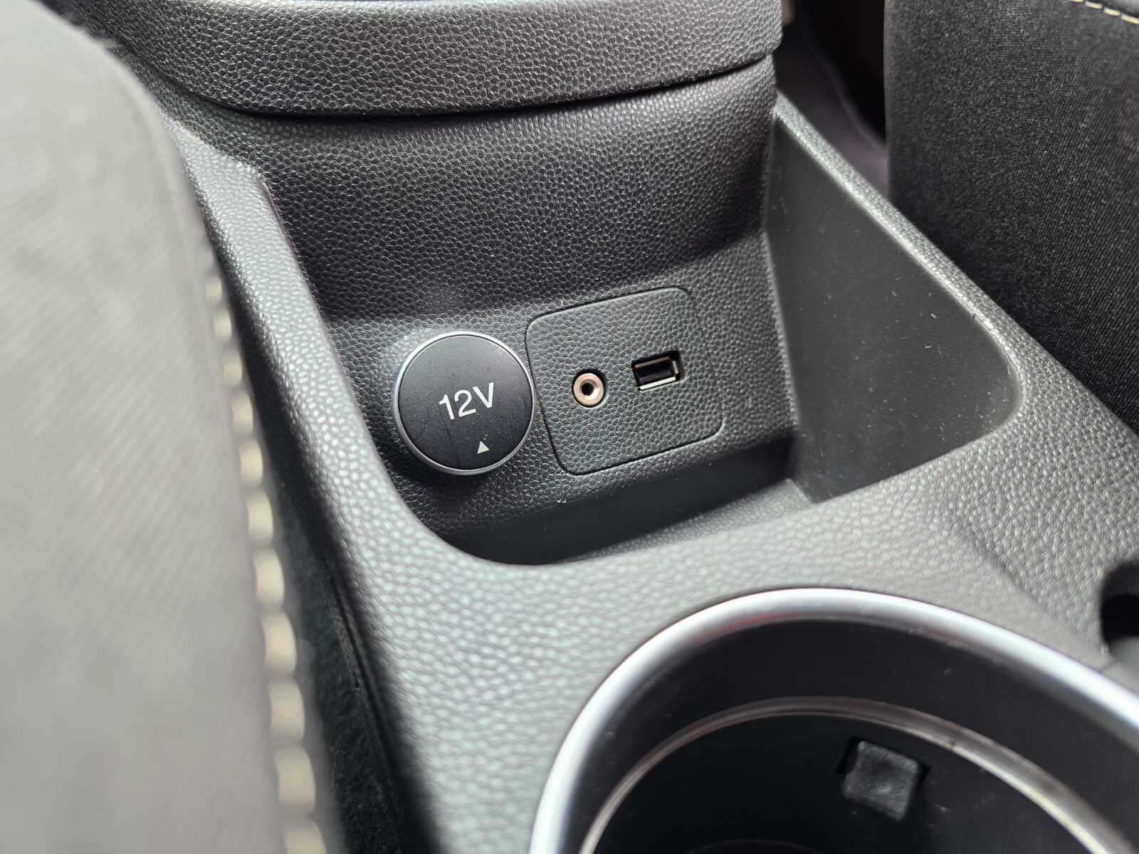 2015 Ford Fiesta Titanium 1.0 Petrol - Image 14
