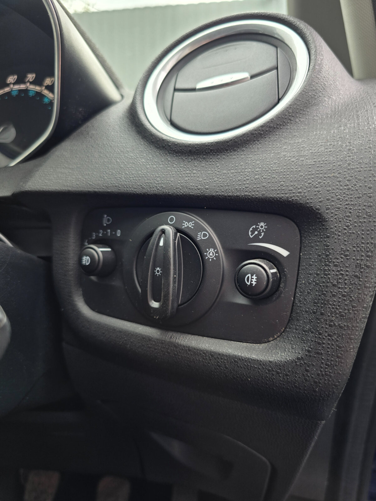 2015 Ford Fiesta Titanium 1.0 Petrol - Image 18