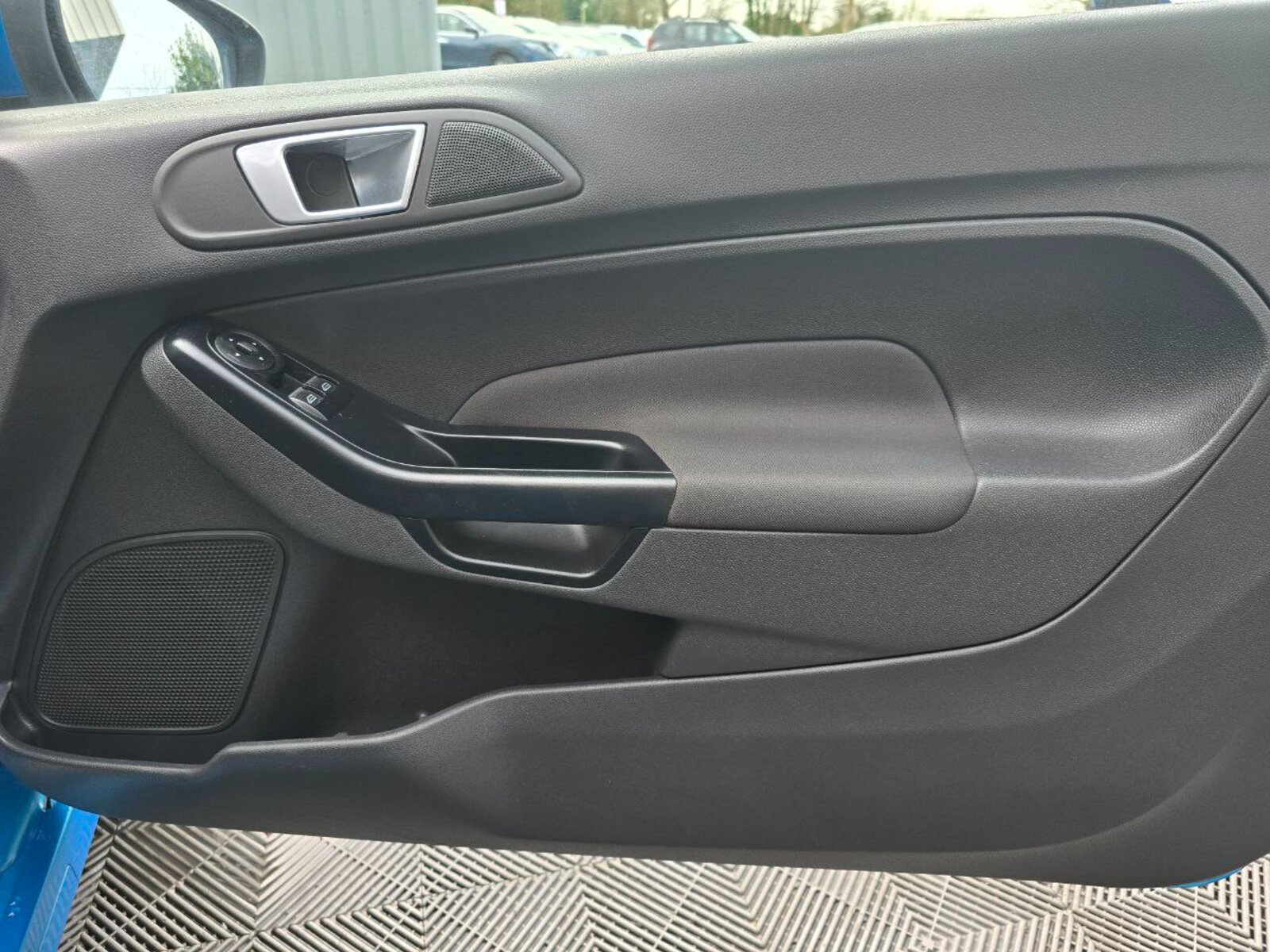 2015  Ford Fiesta 1.0 Petrol Zetec-S - Image 17
