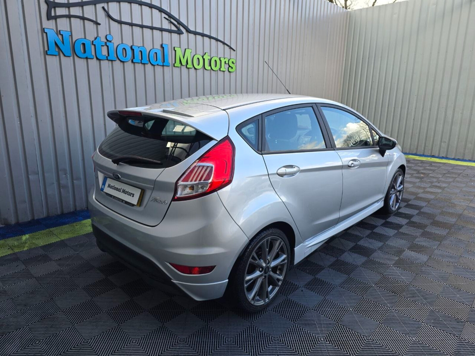 2017 Ford Fiesta ST-LINE 1.0 Petrol - Image 3